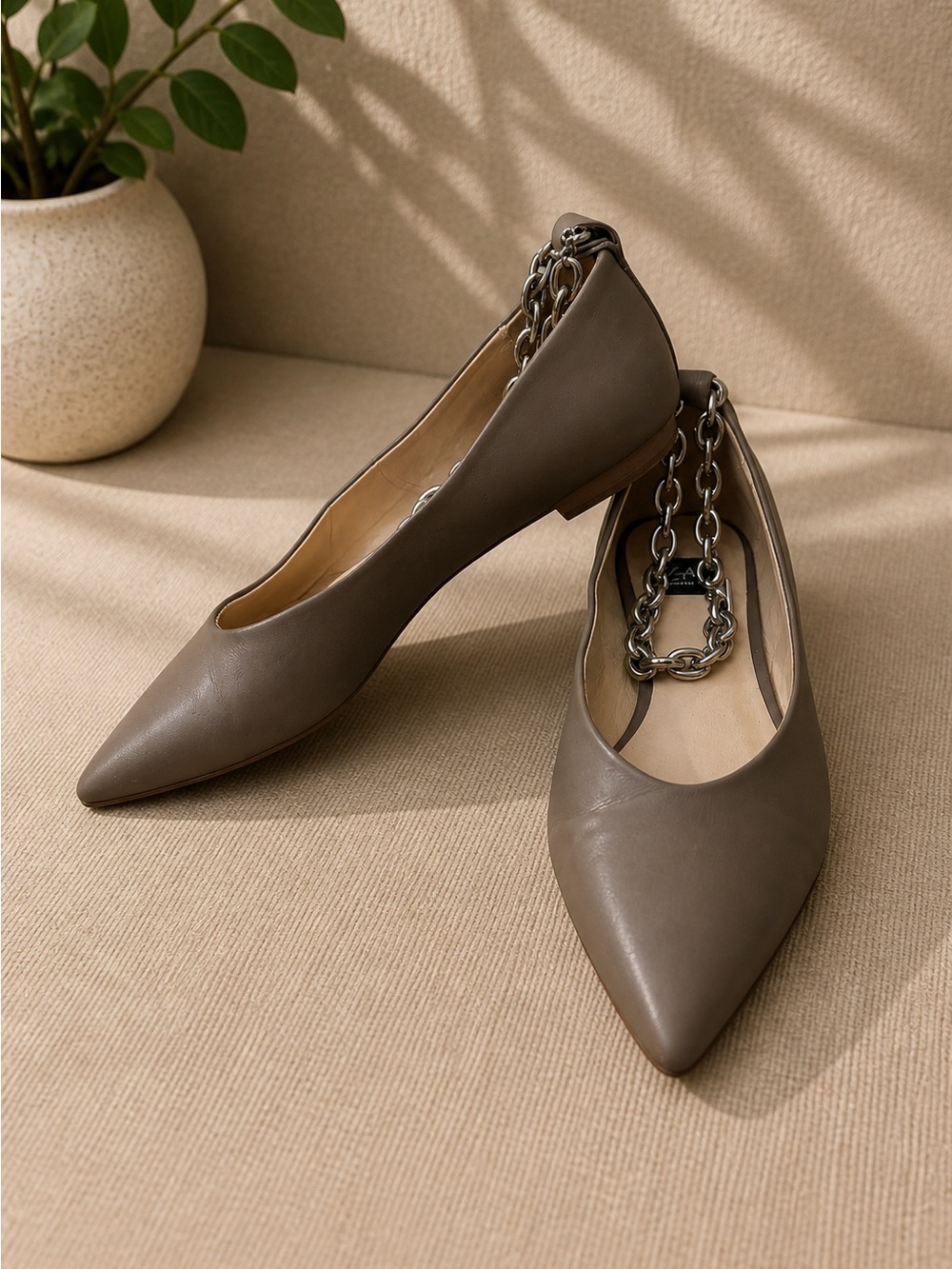 ZAC Zac Posen Taupe Pointed Toe Chain Flats Womens 6.5 Quiet Luxury’